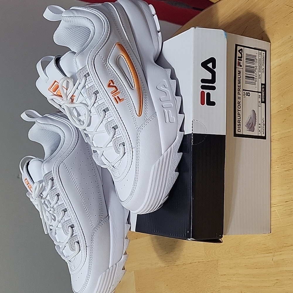 White With Orange Fila Disruptor Sneakers Like New - Picture 4 of 8